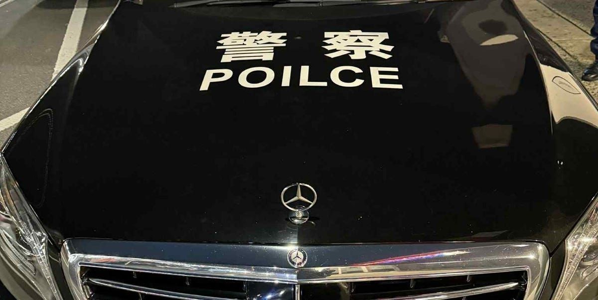 RoadandTrack's tweet image. Australian man impersonated police, cops say, but he misspelled 'police' on his Mercedes-Benz. bit.ly/40Rvs99