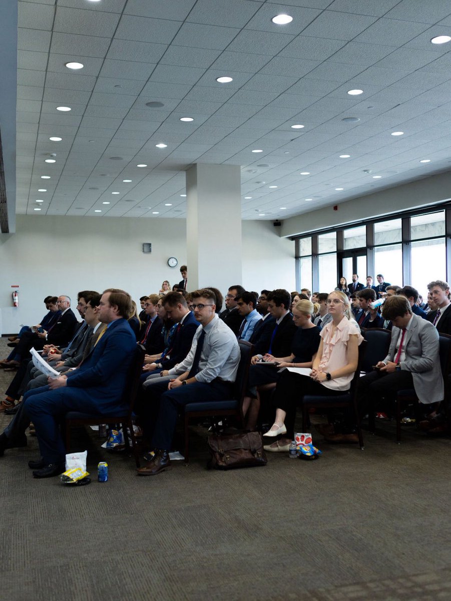 AmericanFreedom's tweet image. Great turnout today on Capitol Hill for our Tariffs 101 briefing today!
With 100+ staffers in attendance, @DavidBahnsen, @PhilWMagness, @DominicJPino, and AAF Chairman @marctshort broke down everything to know about the tariff issue.