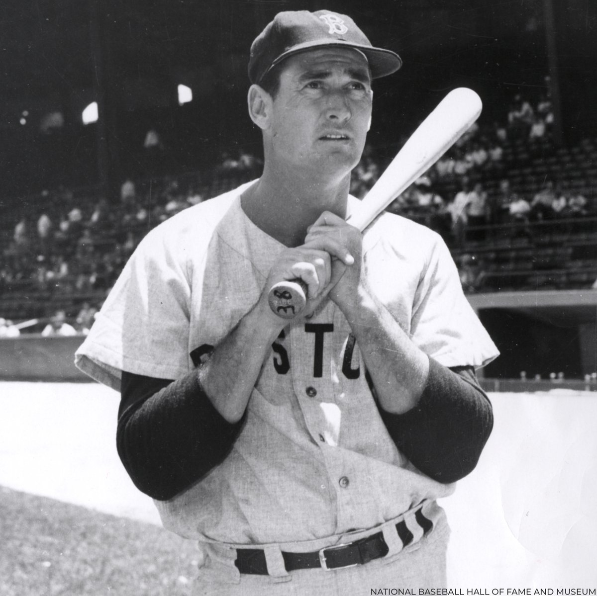 baseballhall's tweet image. Ted Williams never gave away an at-bat, but he was particularly locked in #OTD in 1946.
The Hall of Famer hit for the cycle in the second game of a @RedSox doubleheader sweep to cap off a seven-hit day. ow.ly/2fiY50WsxSL