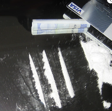 48 y/o Dewayne Robert of Houston, TX was sentenced in federal court in East St Louis to life in prison  after being convicted of leading an operation that  transported more than 716 lbs of cocaine to southern Illinois from Jan 2014 - Aug. 2018. <a href="/KMOV/">KMOV</a>
