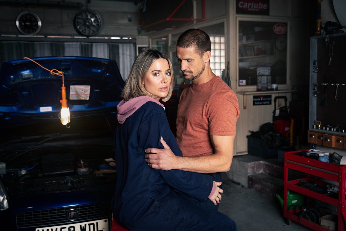 RadioTimes's tweet image. 6 Coronation Street spoilers next week: Abi Webster gives in to temptation in Carl Webster affair #Corrie
radiotimes.com/tv/soaps/coron…