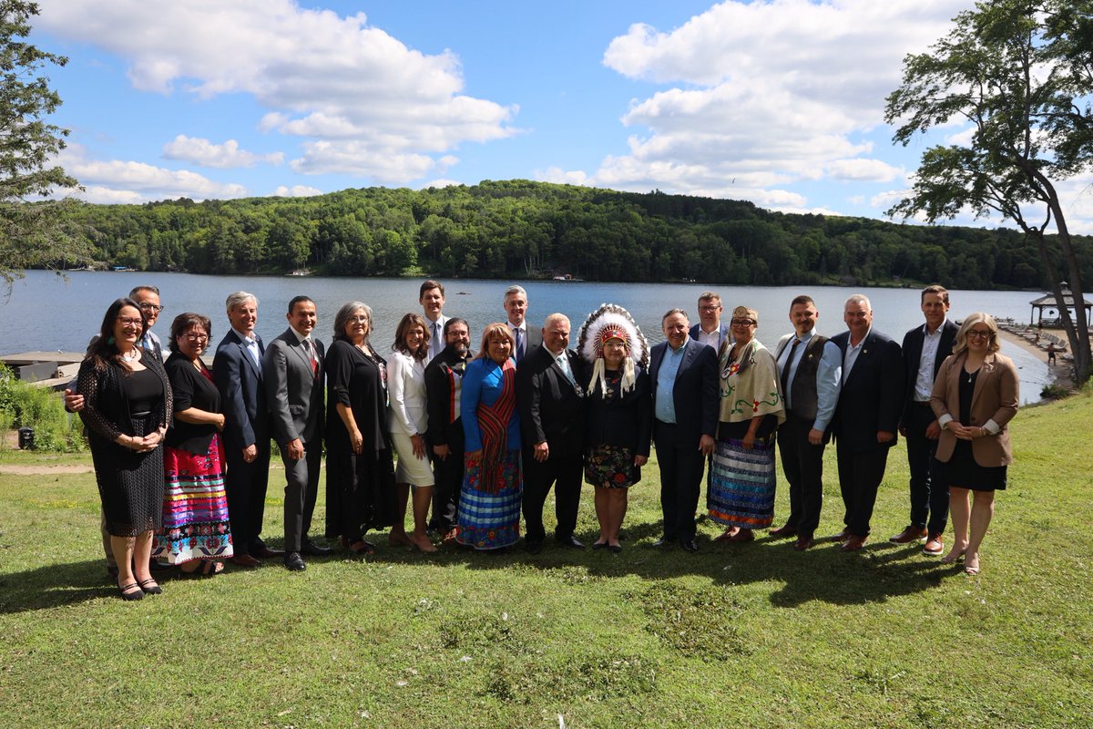 ABDanielleSmith's tweet image. Today, I joined fellow Premiers and Indigenous leaders from across the country to discuss the next steps in ensuring Indigenous participation in major nation-building projects. This involvement not only strengthens our Canadian economy, but also represents a true step toward…