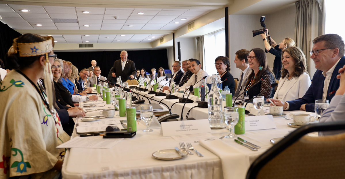 ABDanielleSmith's tweet image. Today, I joined fellow Premiers and Indigenous leaders from across the country to discuss the next steps in ensuring Indigenous participation in major nation-building projects. This involvement not only strengthens our Canadian economy, but also represents a true step toward…