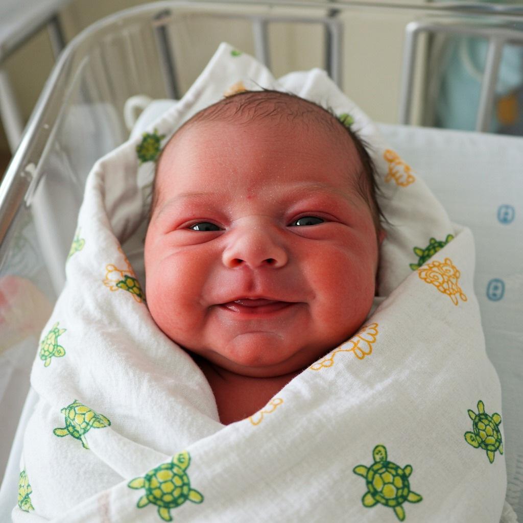 QMegaTrump's tweet image. Married for 10years, and this is our first child. Maybe no one will say it, but we want to share this joy anyway.