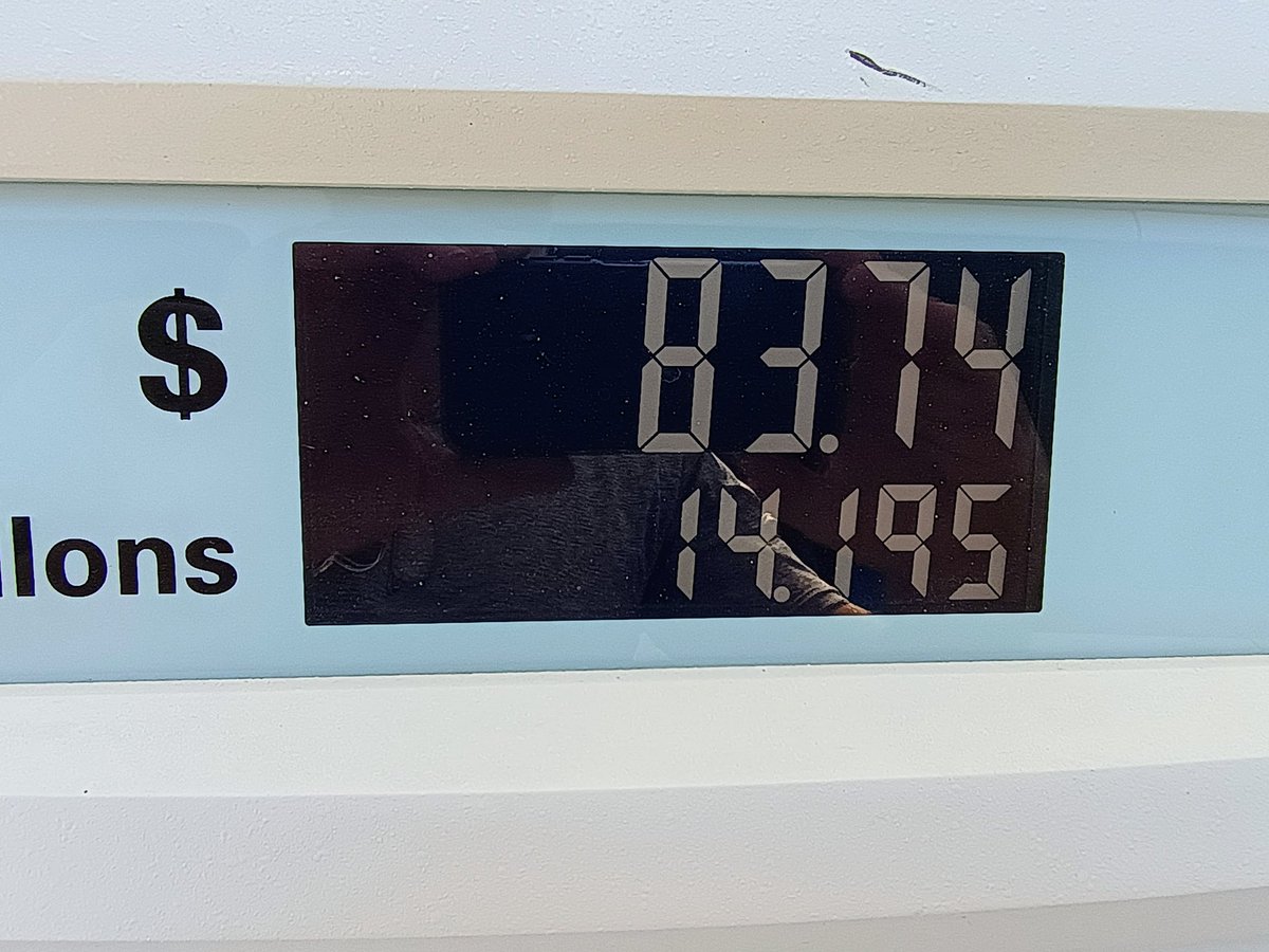 DrInsensitive's tweet image. Welcome to California!
$6/gallon at a dump that would be the worst gas station in any Texas town.