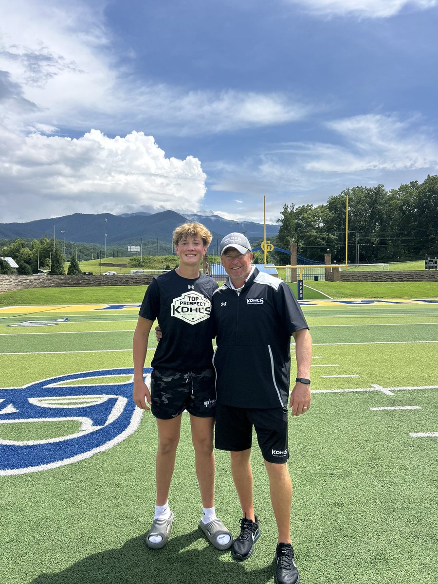 CooperHeimbach's tweet image. Terrific Kohl’s NSC in Gatlinburg charted well for all 3 and was honored to be selected as 1 of very few punters to compete in the punt finals.
53 - 4.9
78 - 3.95
@D_Madden_Punter
@KohlsKicking
@KohlsHighlights
@kt_recruiting