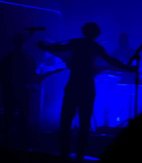 saturnspar_'s tweet image. 🎤 - “LEAKED”
Famous singers Mike Wheeler and Will Byers break up after years of seeming like soulmates. Mike starts dating El, an actress, and it seems like he’s moved on… until a folder called “my will” from his laptop is leaked, filled with songs he never planned to release.