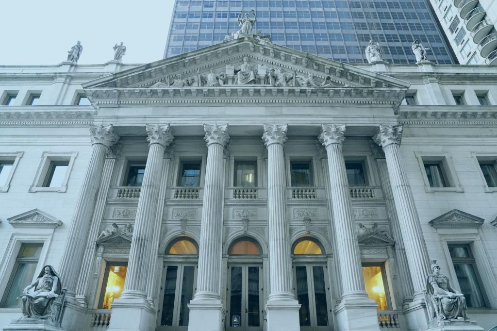 NYPostOpinion's tweet image. ‘Killer’s’ tossed guilty verdict over snoozing pal’s ejection from court should keep New Yorkers up at night trib.al/vSttA6F