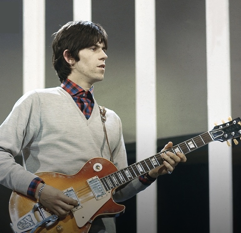 TextBlogRNRoll's tweet image. La guitare Gibson les Paul de @officialKeef et @MickTaylor volée en 1971, a été retrouvée dans un musée !
Plus d'infos : textes-blog-rock-n-roll.fr/la-les-paul-vo…
#stones #RollingStones #keithrichards #micktaylor #guitar #lespaul #lespaulguitar #vol #volee #stolen #museum #musee #MET #rock #music