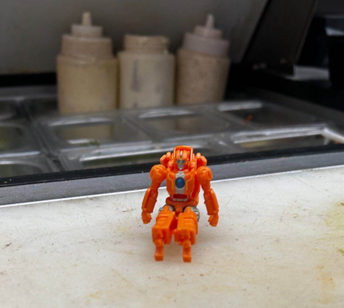 retcon__'s tweet image. im gonna cook him