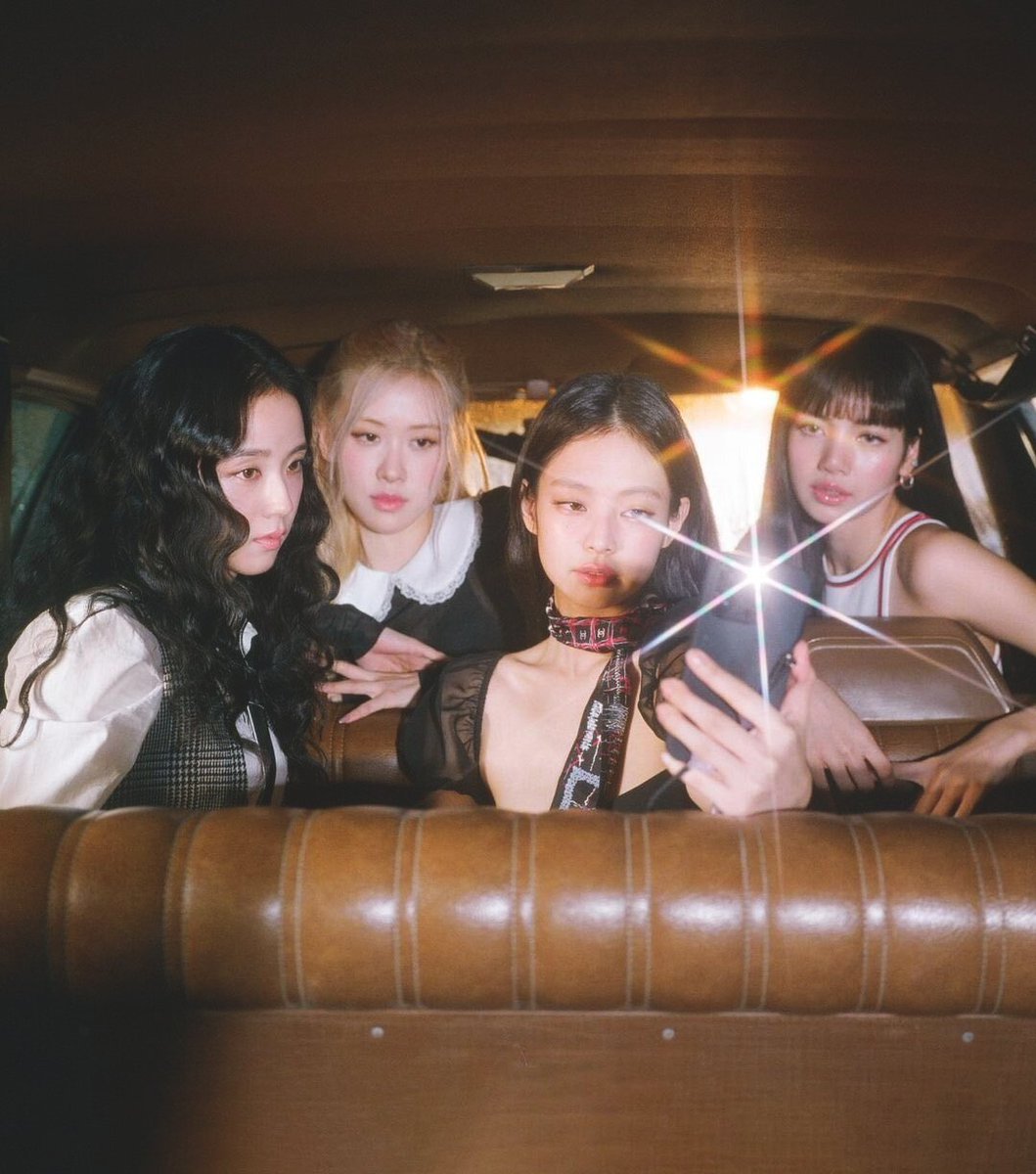 SeriesBrasil's tweet image. TITÃS! BLACKPINK se torna o primeiro ato feminino de k-pop na história a ter 10 entradas na Billboard Hot 100.