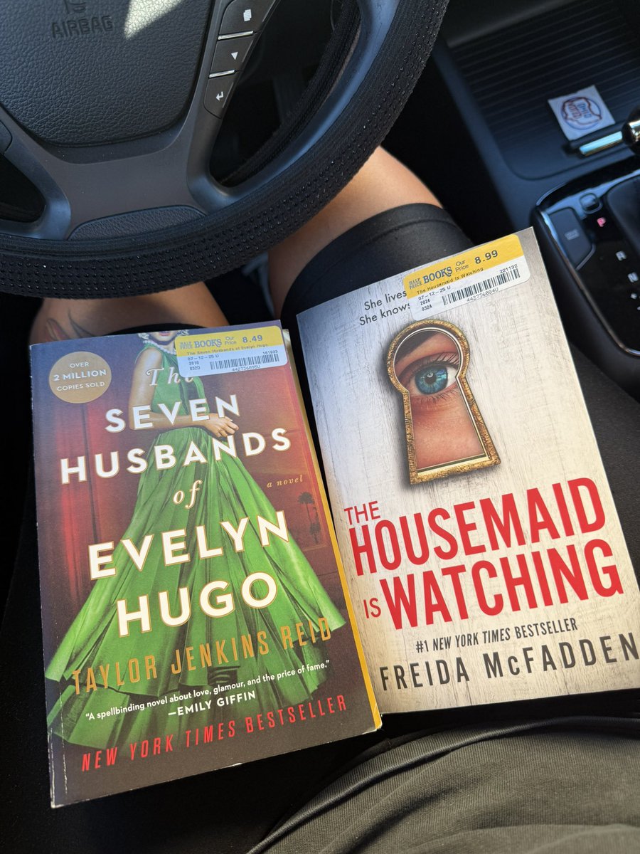 SupaaNae's tweet image. New reads 📚
