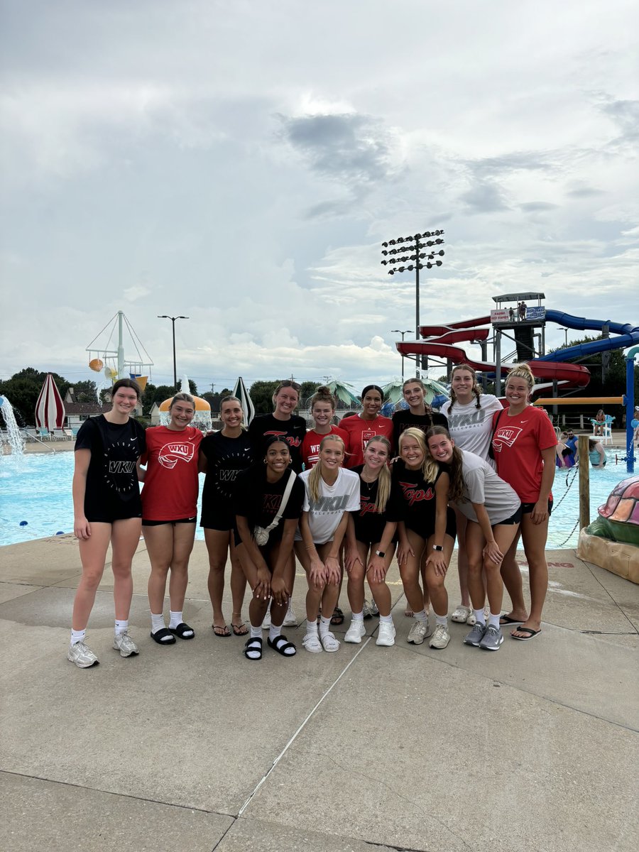 WKUVolleyball's tweet image. The biggest thank you to our fans and the BGKY community for spending the day with us!!
#GoTops