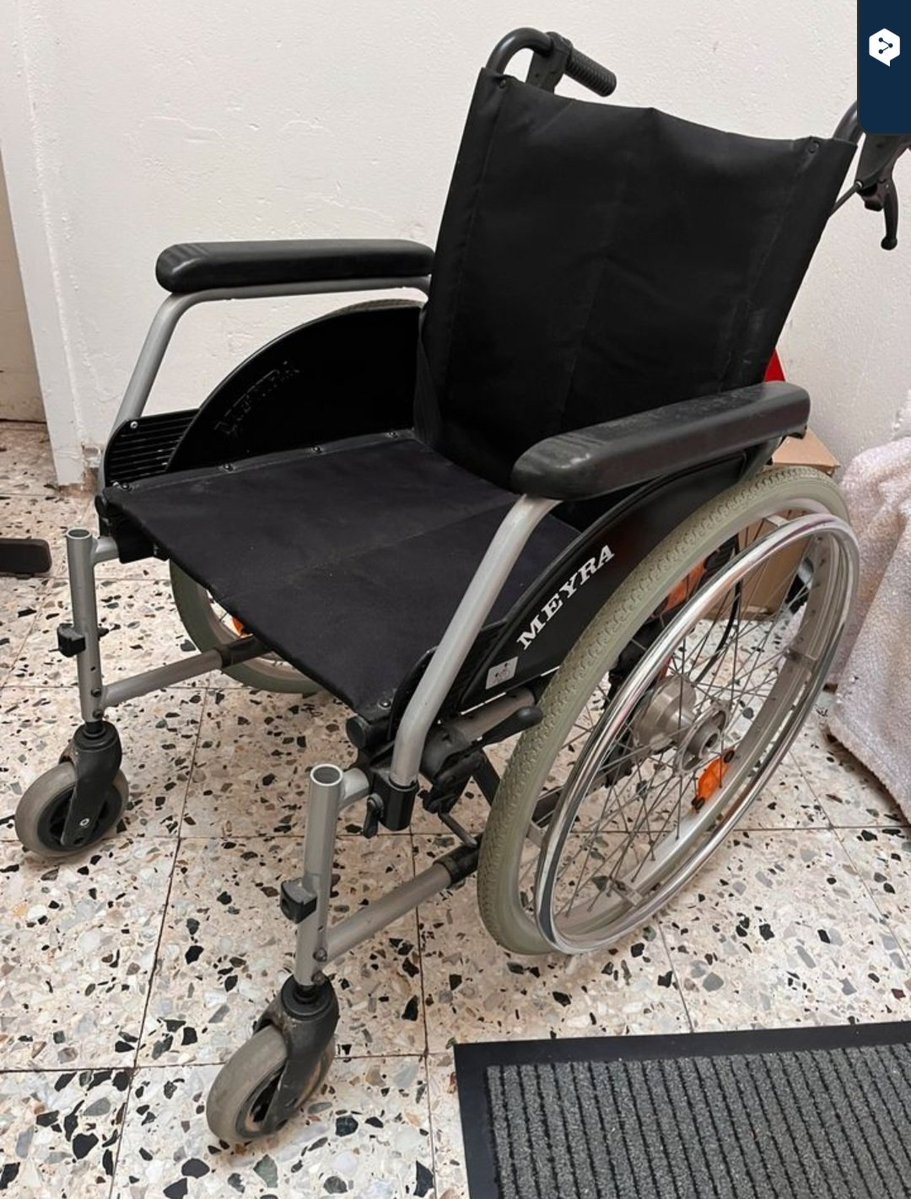 KGGF78150677's tweet image. I also was able today to organize two wheelchairs, which I would like to give them to the ukrainian aid organization BuchaHelp (@volunteer_bucha) 💙💛
