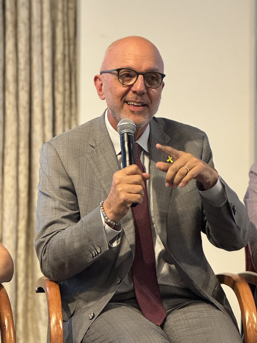 AJCCEO's tweet image. It was a joy and a privilege to speak at @rabbisacks & @ReutUsa Conference on the Future of American Jewry! 🇺🇸✡️
It was a day filled with reflection and connection, and a testament to the creativity, diversity, and dedication of the American Jewish community and our many…