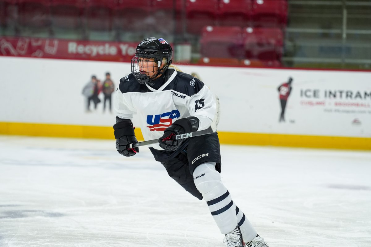 usahockey's tweet image. Better. Faster. Stronger. 😤
Day four at Girls National 16/17 Camp, driven by @AAAClubAlliance! #USAHPDC