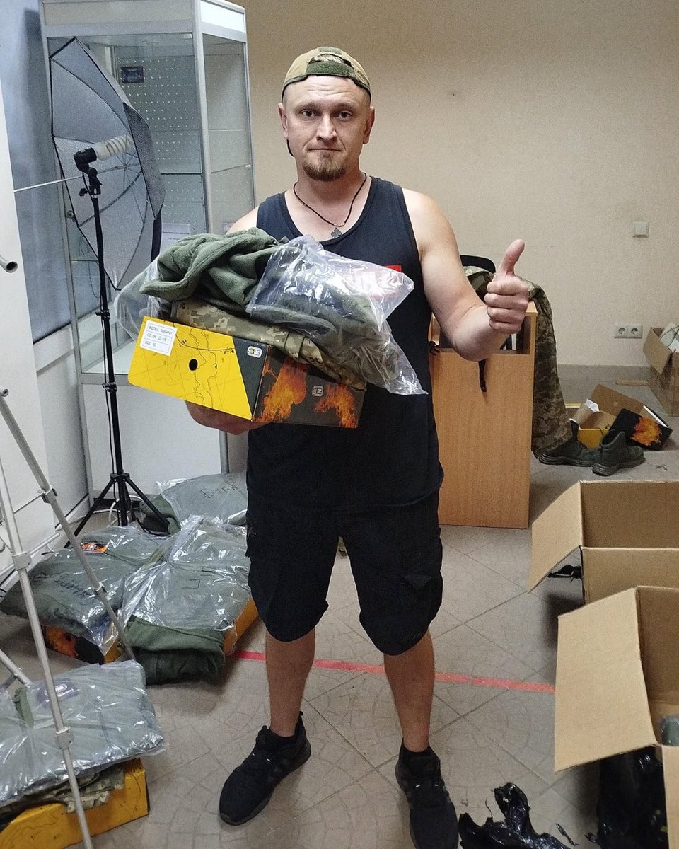 mishas_angels11's tweet image. ✅🥾📦Delivered: Uniforms to Vyr📦🥾✅
We recently delivered uniforms to Anatolii and his unit, Vyr, in Sumy. Russia has been attacking Sumy almost daily for over a year, with strikes intensifying this spring and summer.
Thanks to your support, Anatolii and Vyr received…