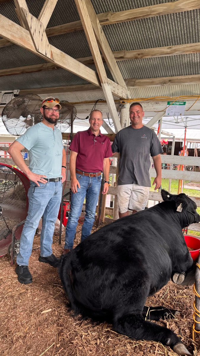 MikeNaigIA's tweet image. Had a great evening at the East Pott County Farm Bureau picnic! Always good to visit with local farmers鈥攁nd catch up with @MattWindschitl and Sen Costello, two strong ag advocates
Thanks to East Pott Farm Bureau for bringing folks together! 馃尳馃嚭馃嚫
#IowaAg #FarmsFamiliesFreedom