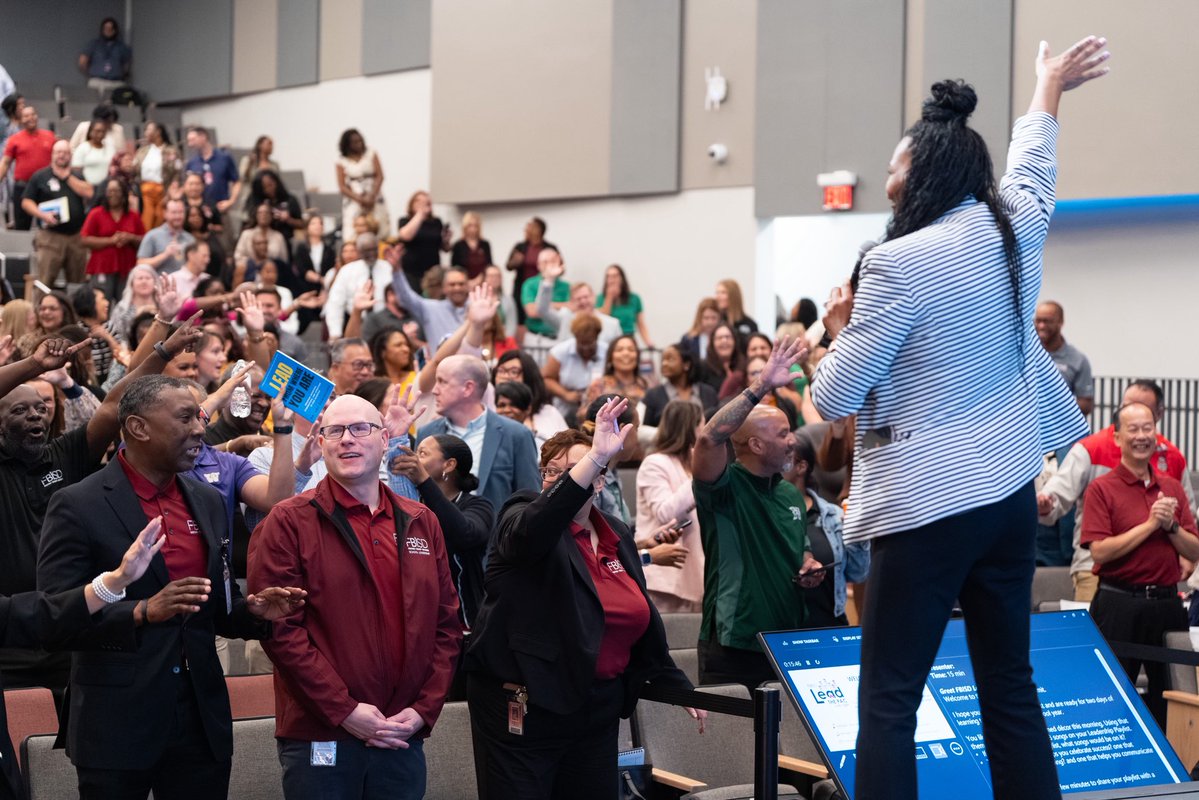 FortBendISDSupt's tweet image. Day 1 of the 2025–26 FBISD Breakthrough Leadership Summit is in the books, and our leaders came ready to Level UP!
With 450 powerhouse leaders from 84 campuses, today was all about growth, purpose, and bold ideas to launch the new school year.
Thank you to our dynamic speakers…