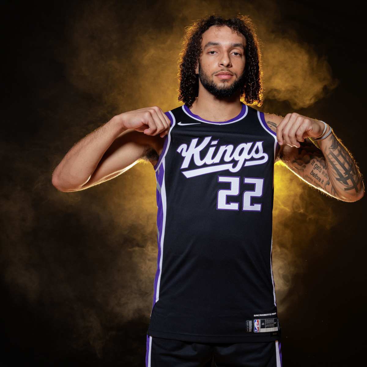 ETrainSports's tweet image. Devin Carter only played 34 games in his rookie season. He re-tweaked his shoulder before summer league started & STILL played great defense and excelled as a facilitator.
I’m not giving up on Devin Carter yet, and fellow Sacramento Kings fans, you shouldn’t either.
FRIAR!