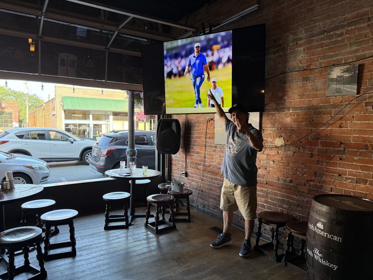 PGAPappas's tweet image. We got the window table at Nora’s Public House tonight…
And I threw links legend and Scottish Open Champion Gotterup up on the TVs.
Because #GotterUP📈 Lets GO!!!