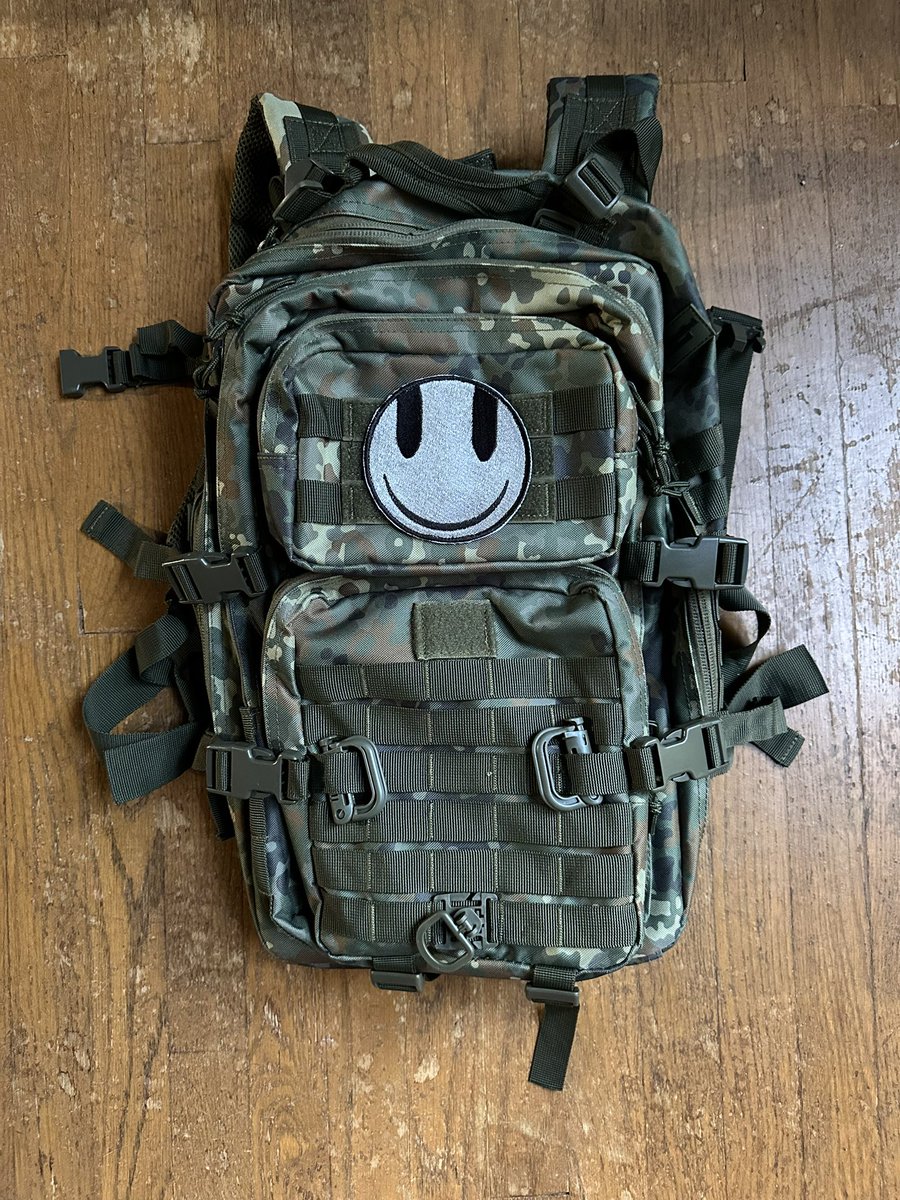 MACKxbt's tweet image. Fuck it, flecktarn remilia ruck sack 45lb plate