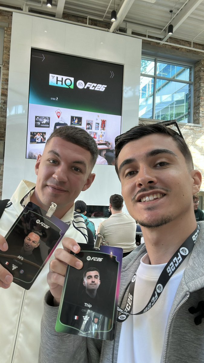ThipOff's tweet image. Fin de journée après avoir testé #FC26 et découvert toutes les nouveautés 👀
Live demain à 18h sur Twitch avec un développeur pour vous donner mon avis sur le jeu + toutes les nouveautés ✅
Je vous ferais aussi une vidéo YouTube pour tout vous présenter 🙌