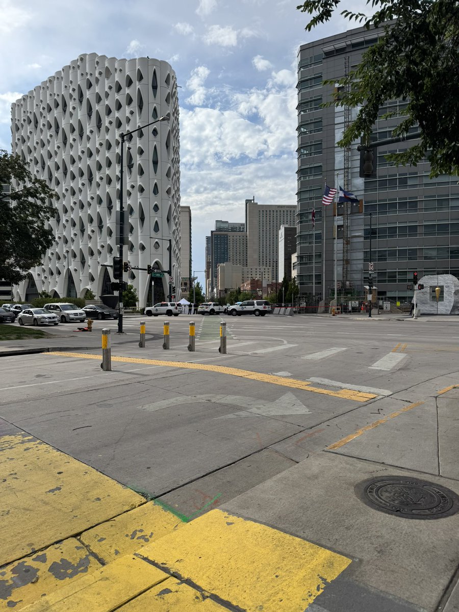 NicJaMberg's tweet photo. @ElsilencioTu @DenverPolice .@DenverPolice https://t.co/zpJKEDHjof