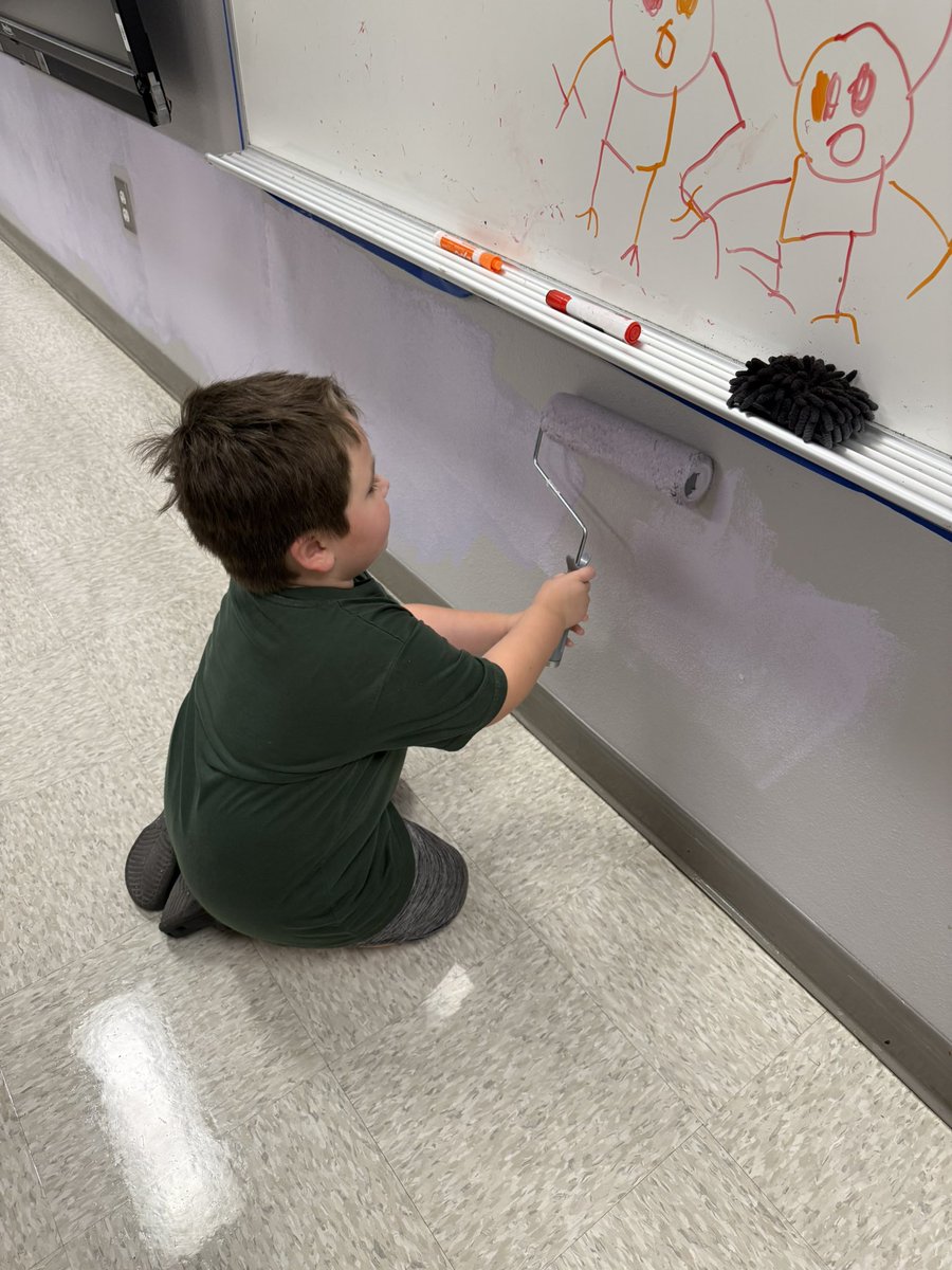 RungeISD's tweet image. Even our smallest Yellowjackets were helping to get ready for the new school year!  #GrowingGreatness