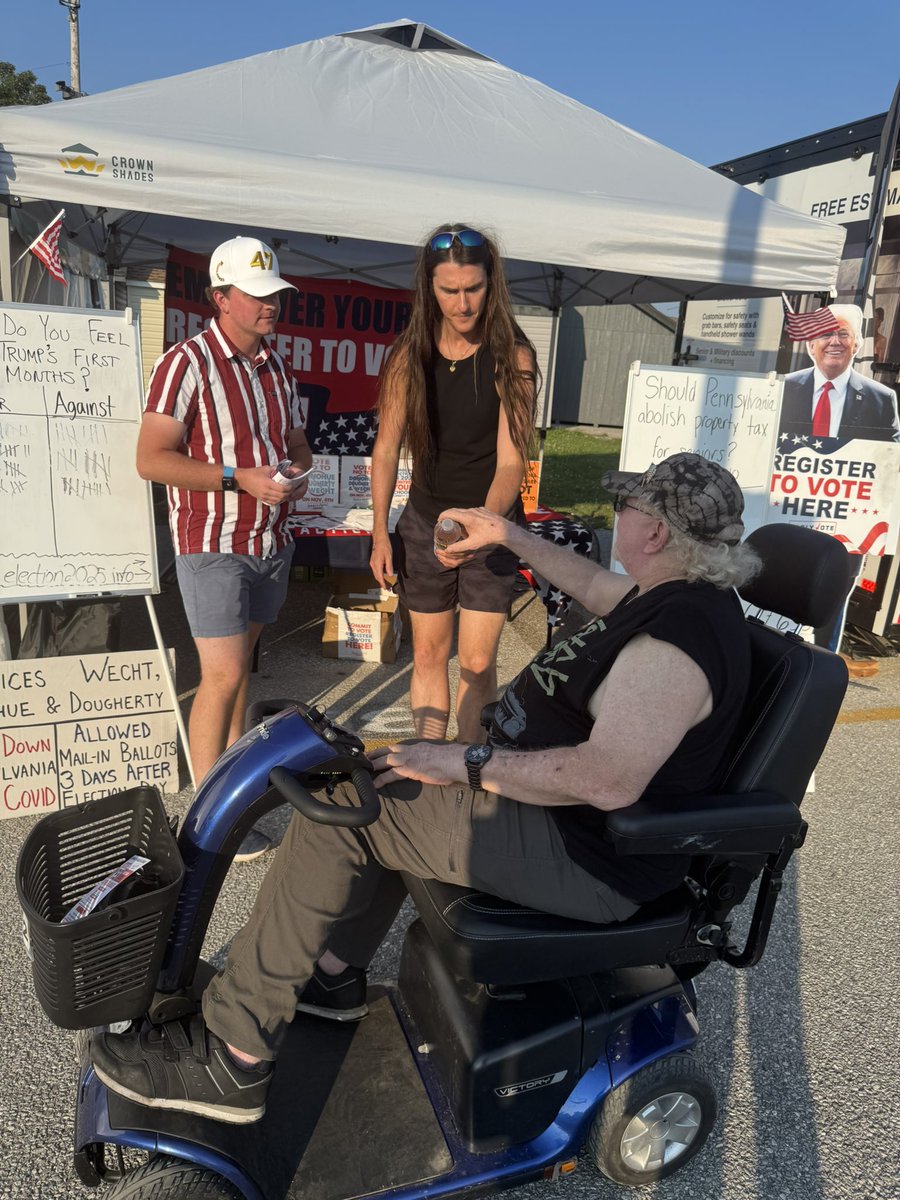 ScottPresler's tweet image. Shaking every hand & earning votes for the Republican Party.
Day 4 at the York State Fair.
Not stopping for a gosh darn second.