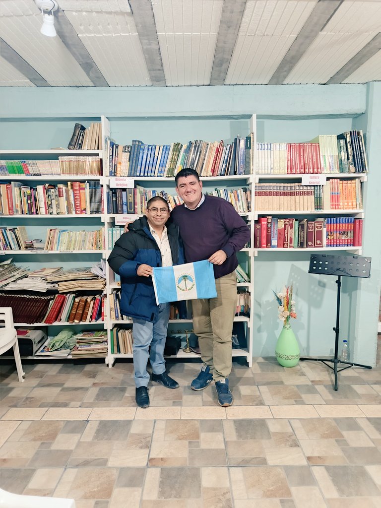 📻Junto a una gran persona del mundo de la radio.
Ricardo Torales , quien comparte la misma pasión por la radio. 🎤