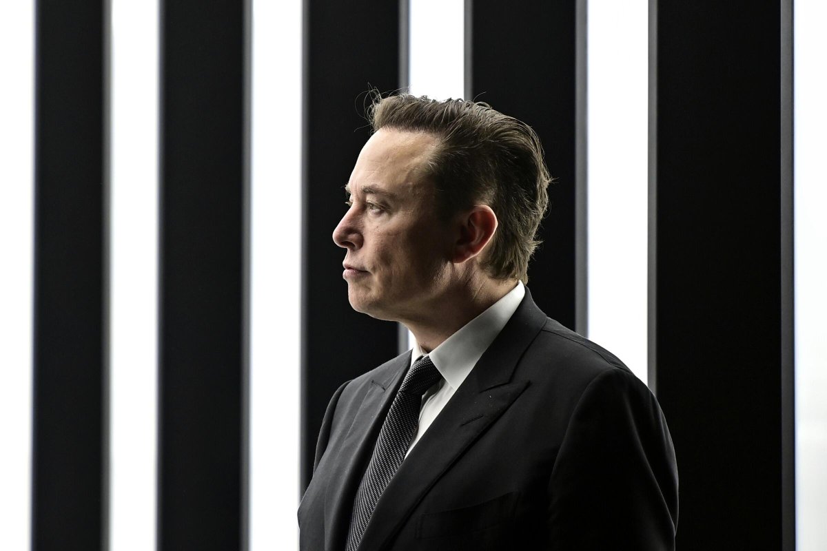 AmericaPartyX's tweet image. "What the hell kind of system are we living in if thousands of kids were abused, the government has videos of the abusers and yet none of the abusers are even facing charges!?"
— Elon Musk
