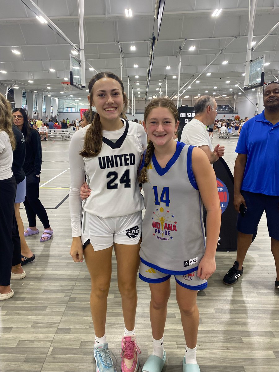 PhDHoops's tweet image. Two #PhDHoopsUSA Alums found each other on Sunday at an event in Ohio! LOVE WHEN OUR ALUMS CONNECT! 🇺🇸🏀🥇