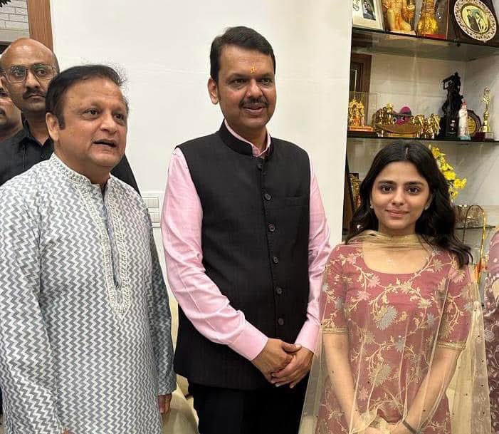 Asifbhamlaa's tweet image. #HBDDevaBhau महाराष्ट्राचे लोकप्रिय मुख्यमंत्री माझे नेते मा.देवेंद्र फडणवीस साहेब यांना जन्मदिनाच्या मनःपुर्वक शुभेच्छा… @Dev_Fadnavis