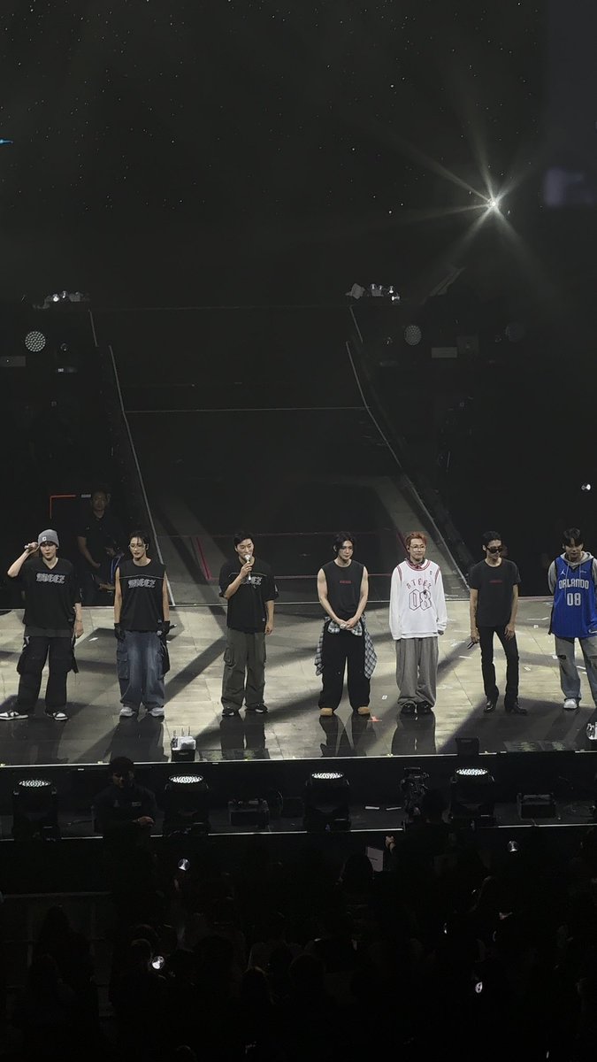 Liyasdraft_zip's tweet image. Love for them is unmatched #ATEEZinOrlando