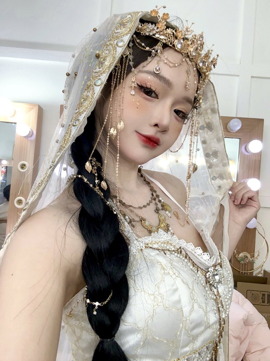 Rynna0809's tweet image. 长风万里送胡姬，只为今朝一面缘。

#selfie #西域公主