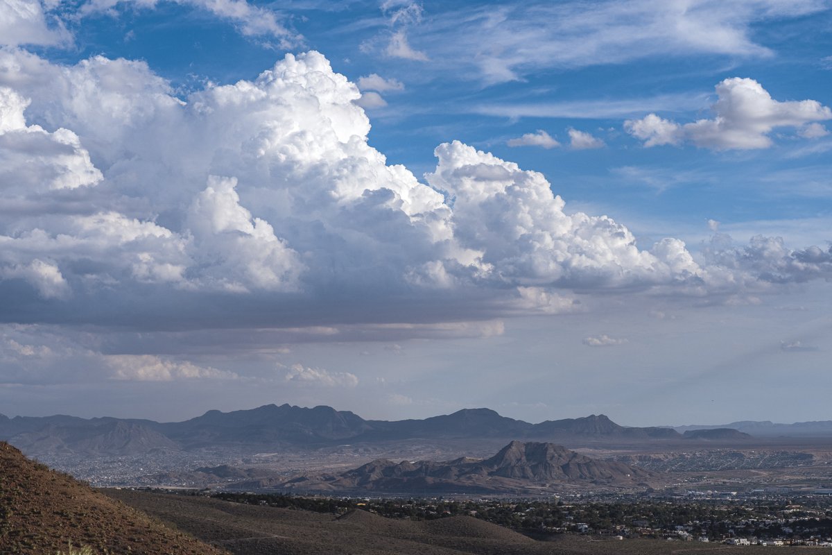 lorigracewx's tweet image. The beauty of a towering cumulus over Mt. Cristo Rey in Santa Teresa, NM. Captured June 27. #nmwx #txwx
