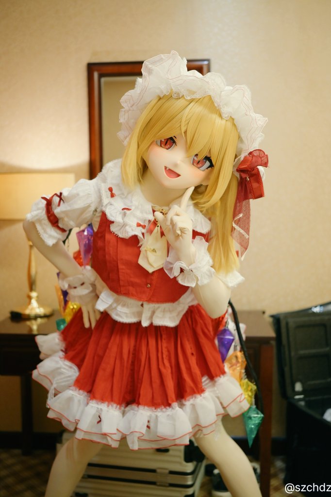 「私と遊びましょう～😃」

🎭:<a href="/NewfacedolL/">NFD-新颜玩偶</a>
👗:@森森仙

#フランドール・スカーレット
#东方project
#着ぐるみ
#kigurumi