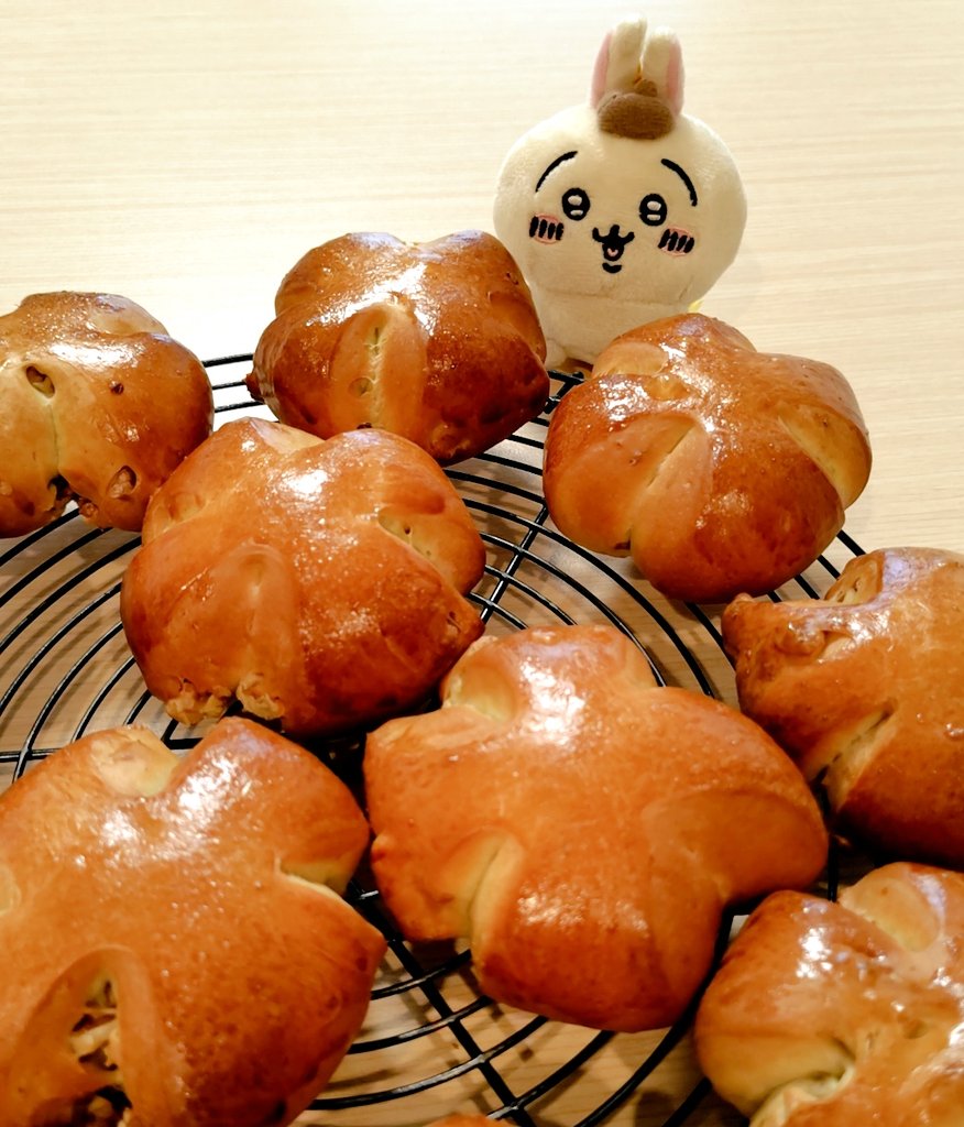 くるみパンを焼きました(⁠◍⁠•⁠ᴗ⁠•⁠◍⁠)
カリコリとしたくるみと香ばしい生地が大好き🌟
先週は色々あってドタバタだったけど、今週は穏やかに過ごしたい🍵