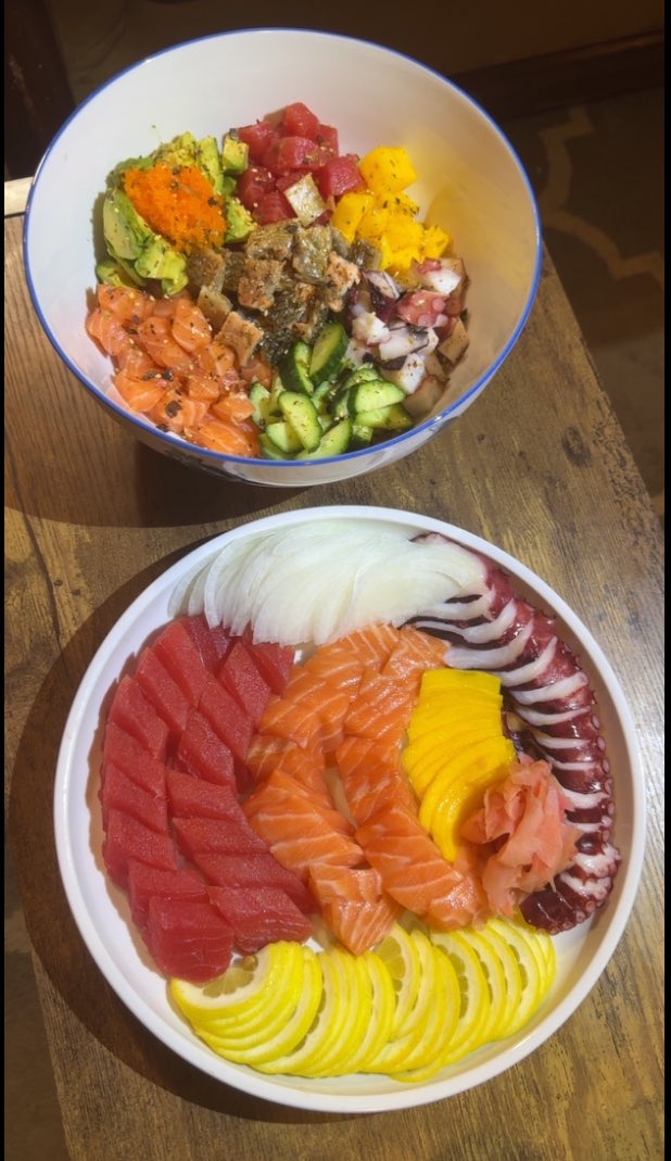 BuffAssPet's tweet photo. #ThankYou Tony for the #Octopus #Salmon #Tuna and #ThankYouuuu Pet for da #Arrangement. #SwingOnBy, #Sashimi kinda #Night😁 https://t.co/pJ2LYHfUlx