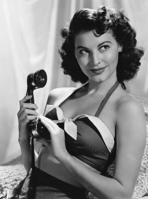 Noirchick1's tweet image. Who would be your morning wake-up call?
Ava or Marilyn??