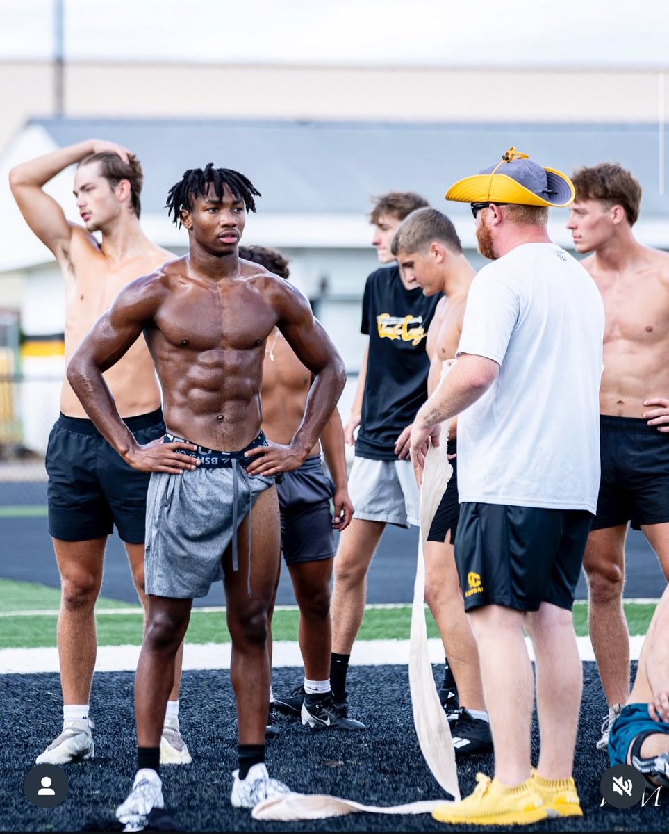 Keyshawn_woods6's tweet image. Been working hard almost that time for the work to pay off 💯