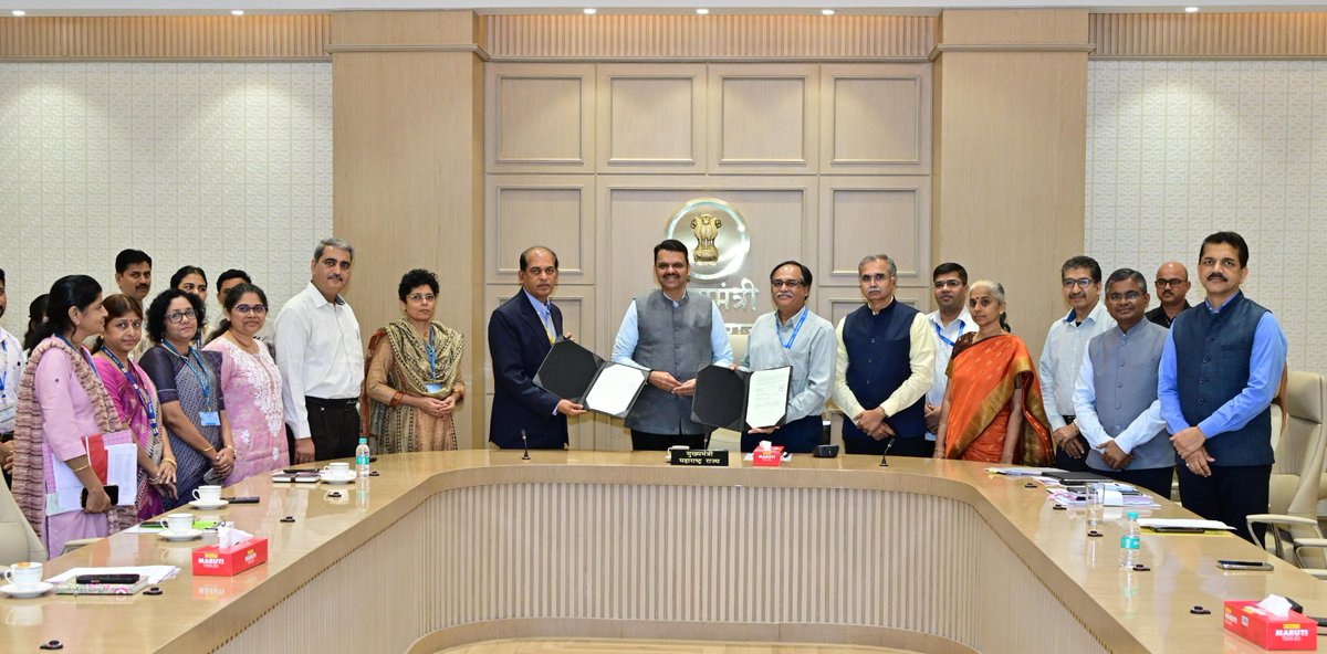 iitbombay's tweet image. IIT Bombay and Government of Maharashtra Sign MoU for Chief Minister Fellowship Program for the second batch 2025-26
Chief Minister of Maharashtra Shri. Devendra Fadnavis presided over the MoU signing and exchange between the Planning Department, Government of Maharashtra and…