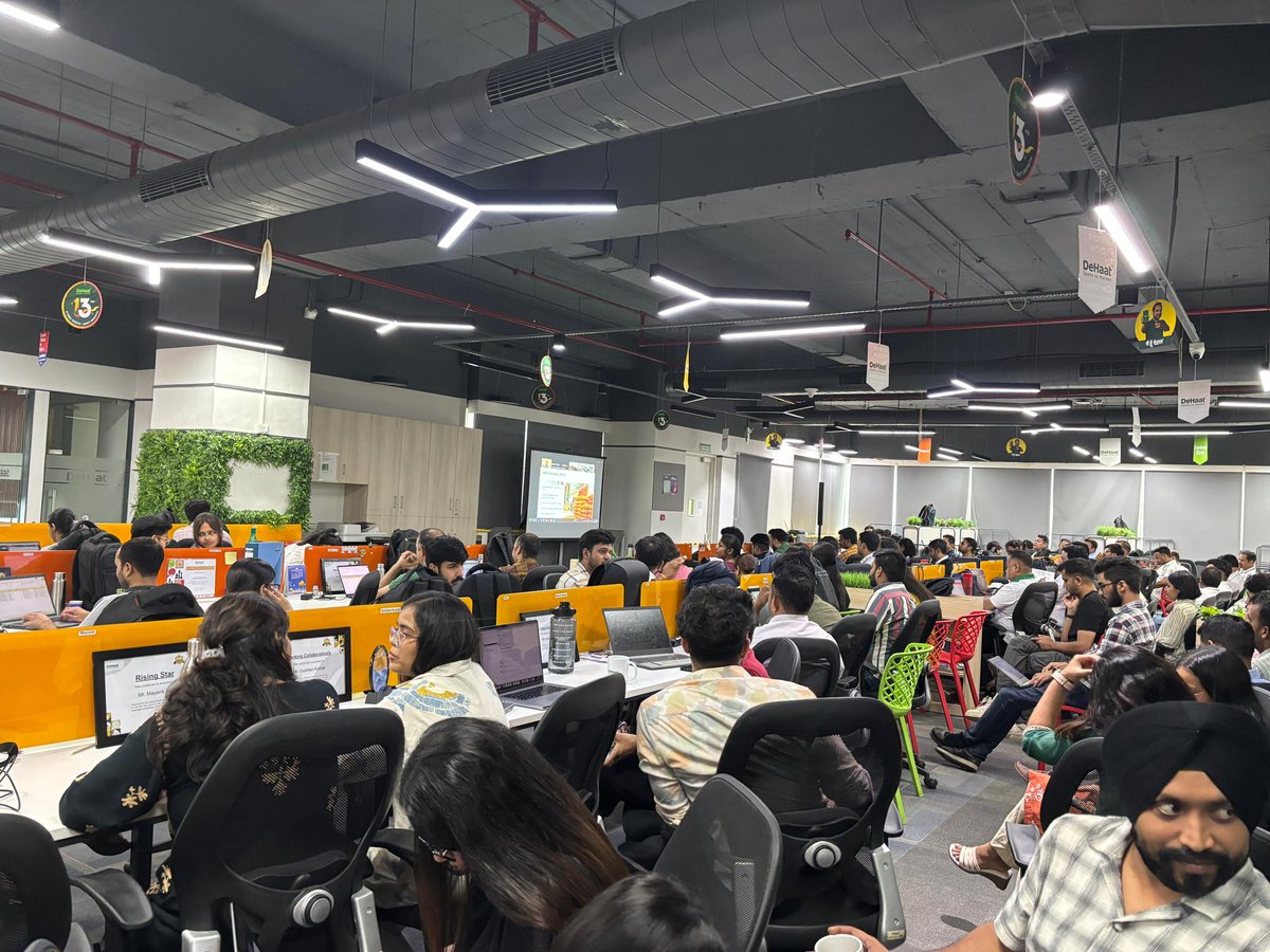 ShashankFnF's tweet image. This #Townhall was dedicated to the #people at @DeHaatTM who drove #profitability for the #enterprise with their passion &amp;amp; hard work. 

It’s always incredibly inspiring to see team of ~1500+ DeHaatians coming on a forum to aspire for One dream. 

#OneTeamOneDream