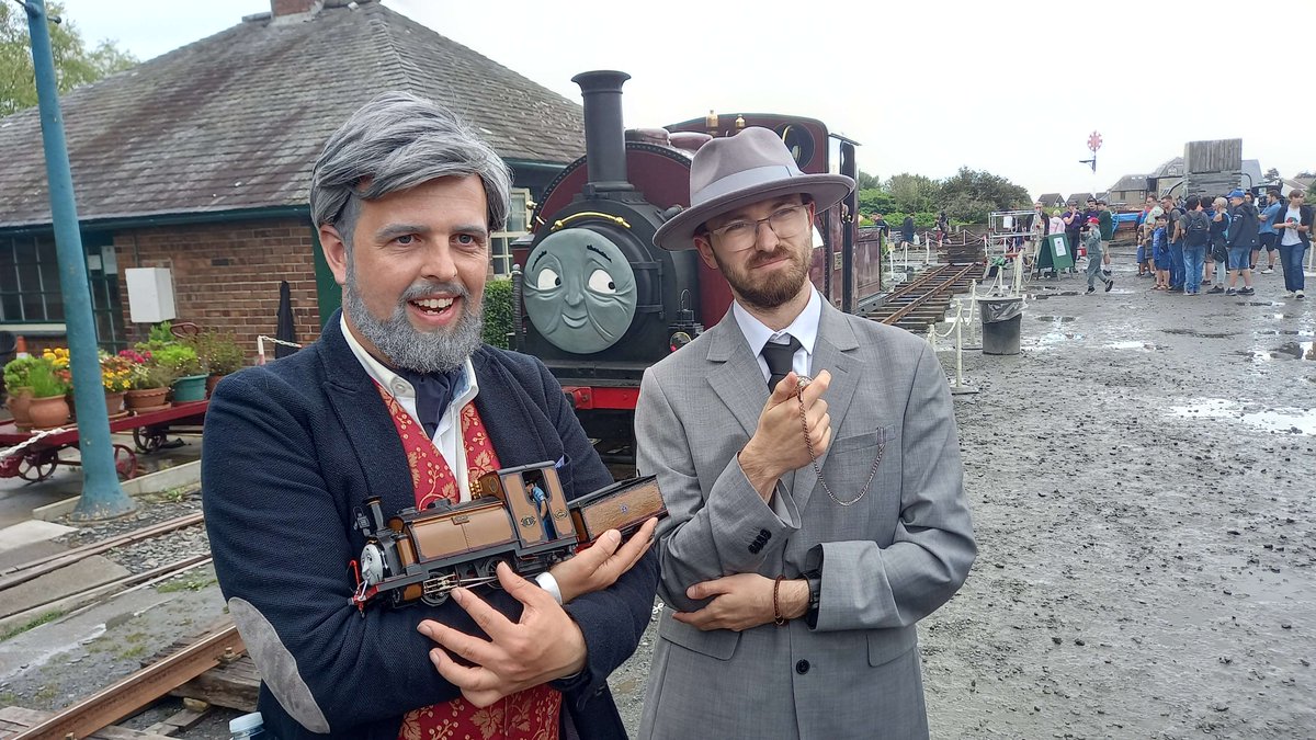 🏳️🌈Old Vera🏳️🌈 (@old_vera) on Twitter photo Sunday was a magical day.
My Duke not only got to meet His Grace <a href="/ivin_jamie/">Jinty_Bricks_Railway</a> & his old manager @84fstudios, he also got to meet the Real Duke!!
Thanks to <a href="/Unhelpful_Git/">Unhelpful Git (COMMS OPEN)</a> for additional photos Sunday was a magical day.
My Duke not only got to meet His Grace <a href="/ivin_jamie/">Jinty_Bricks_Railway</a> & his old manager @84fstudios, he also got to meet the Real Duke!!
Thanks to <a href="/Unhelpful_Git/">Unhelpful Git (COMMS OPEN)</a> for additional photos