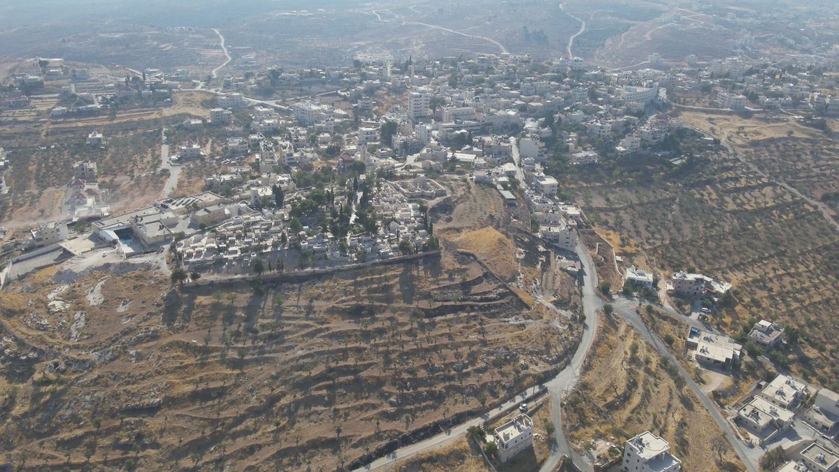 Yossi_eli's tweet image. משטרת מחוז שי חקרה את אירוע ה״הצתה״ של הכנסייה סנט ג׳ורג׳ בכפר טייבה, אליו התייחס שגריר ארצות הברית וטען כי מדובר בפשע שנאה והכנסייה נשרפה כליל והתברר כי זו שריפה מקומית בשטח פתוח סמוך וכלל לא נגרם נזק לכנסייה ולא ברור ממה. אבל מה? הנזק התדמיתי כבר נעשה, היהודים הם הרעים בעולם.…