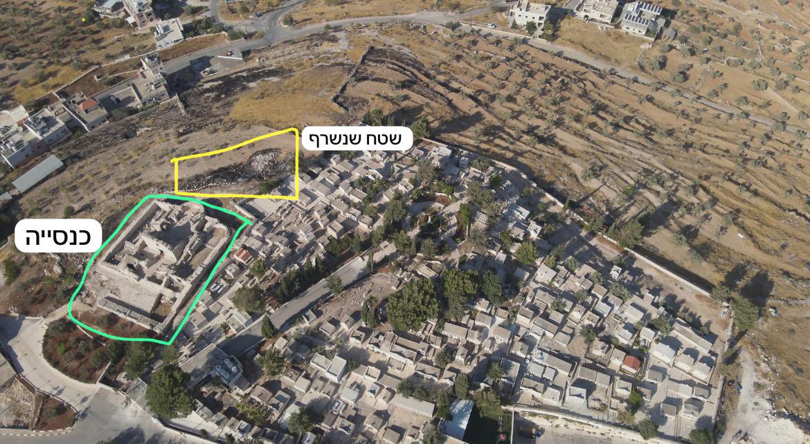 Yossi_eli's tweet image. משטרת מחוז שי חקרה את אירוע ה״הצתה״ של הכנסייה סנט ג׳ורג׳ בכפר טייבה, אליו התייחס שגריר ארצות הברית וטען כי מדובר בפשע שנאה והכנסייה נשרפה כליל והתברר כי זו שריפה מקומית בשטח פתוח סמוך וכלל לא נגרם נזק לכנסייה ולא ברור ממה. אבל מה? הנזק התדמיתי כבר נעשה, היהודים הם הרעים בעולם.…