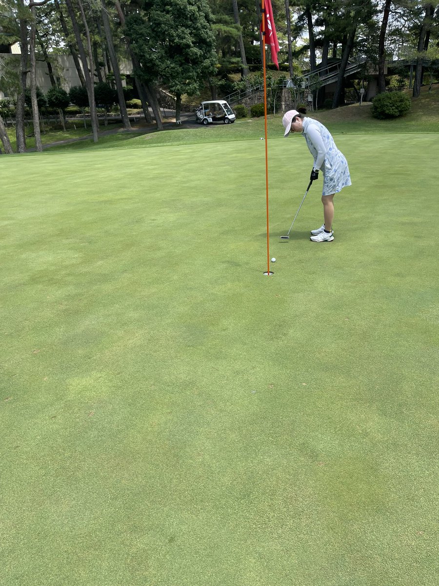 toramakin's tweet photo. 県外遠征は出来なかったんですが、日頃行かないちょっとお高めのコース行ってきました🙄
そこまで暑くもなく、ドライバーチョロチョロしたりシャンク2発出たりしましたがまずまずのスコアで満足でした😃
4年ぶりのコースでスコアも10以上縮められたので良し✌️

 #ゴルフ https://t.co/mTr8JNcjYn
