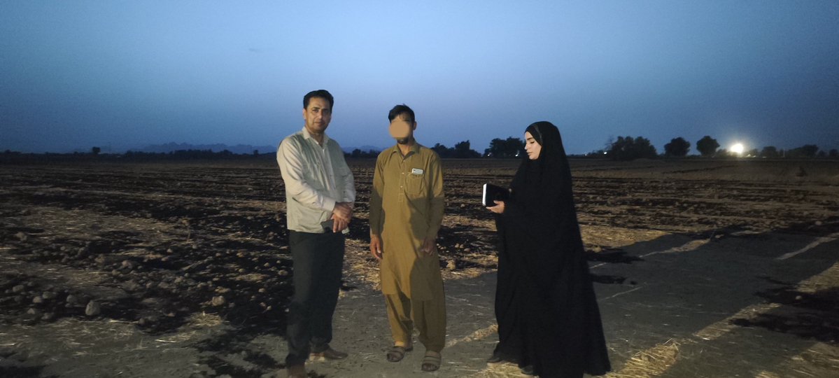 aliye1salehiii's tweet image. من این روزای عمرم روخیلی دوست دارم 🙂
بارها گرما زده شدم یا از فشار خستگی ...
ولی نمیخوام عمرم با بطالت بگذره
این روزا درجنوب کرمان در تلاشیم برای فراهم ساختن زمینه های مختلف اشتغالزایی برای مردم،
روستابه روستامیریم پای حرفا شون میشینیم طرح هاشون رو بررسی میکنیم🙂
بنیادعلوی🌱