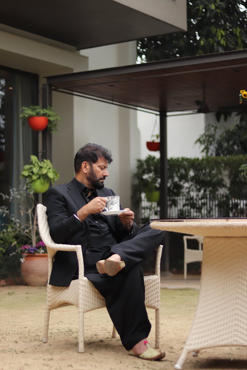 JJassiOfficial's tweet image. Chaaa pyoge Badshaho???